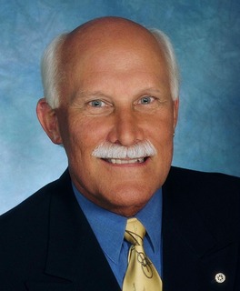 Jim Walberg - Global Real Estate Consultant<br />
Local Knowledge / Global Reach<br />
Jim Walberg - Global Real Estate Consultant<br />
Local Knowledge / Global Reach<br />