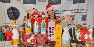 Wine & Champagne Gifts Showcase Holiday Collection with a Modern Gifting Ethos Wine & Champagne Gifts Showcase Holiday Collection with a Modern Gifting Ethos
