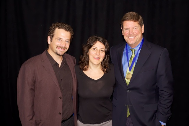 (L-R) APA New York Chapter Co-Chair Tony Gale, APA President Theresa Raffetto, APA Los Angeles Chapter Co-Chair and IPC 2013 Leadership Award Recipient Anthony Nex
