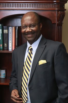 Male breast reduction surgeon Dr. Emmanuel Asare