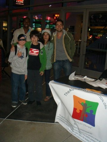 TheAUTSPOT and the kids at the first Los Angeles Clippers game (Dec. 5th, 2009)