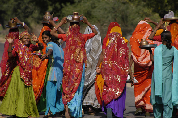 Samode Saris - Women in India walking together