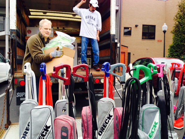 Vacuum Authority Donates Vacuum Cleaners To Louisville s Family Scholar 