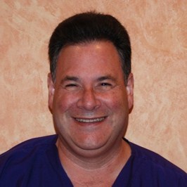 Dr. Michael Goone offers Skokie, IL patients the benefit of micro dentistry techniques. 