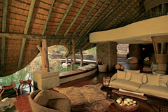 Accommodations with living space – and even kitchens – make family safaris more comfortable. Shown: Singita Boulders Lodge in the Sabi Sand Game Reserve, SA © Africa Adventure Consultants