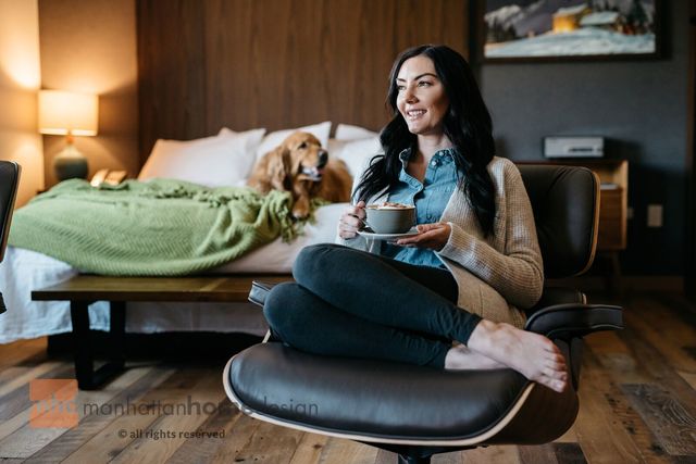 An Eames Lounge Chair replica featured on the new, responsive, and fast-loading https://www.manhattanhomedesign.com website.