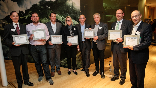 The newly appointed Greater Zurich Honorary Ambassadors at the award ceremony in Boston<br />
