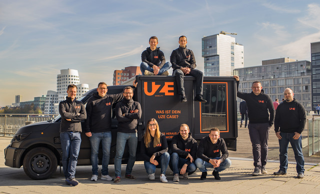 From left to right: CEO & Co-Founder Dr. Dr.-Ing. Alexander N. Jablovski, CDO & Co-Founder Sebastian Thelen and team. Editorial use of this picture is free of charge. Source: "UZE Mobility"