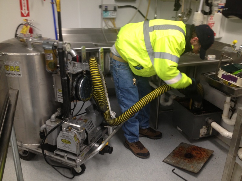 Moon Grease Trap Cleaning Offers Experienced Service to Restaurants
