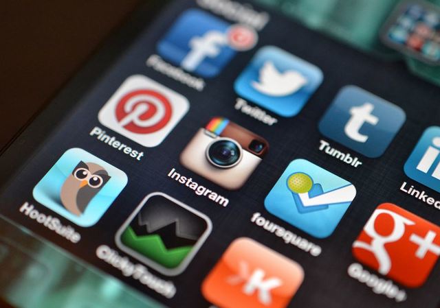 A New York car accident lawyer warns injured victims to avoid social media after an accident